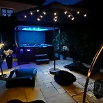 The Jacuzzi Boutique (adults Only)