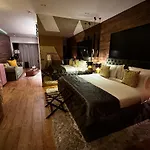 Apartman The Jacuzzi Boutique (adults Only)