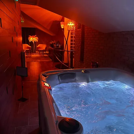The Jacuzzi Boutique (adults Only) * Cluj-Napoca