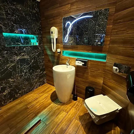The Jacuzzi Boutique (adults Only)