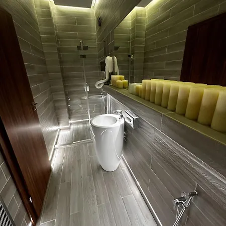 The Jacuzzi Boutique (adults Only) *