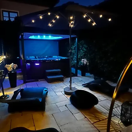 The Jacuzzi Boutique (adults Only)