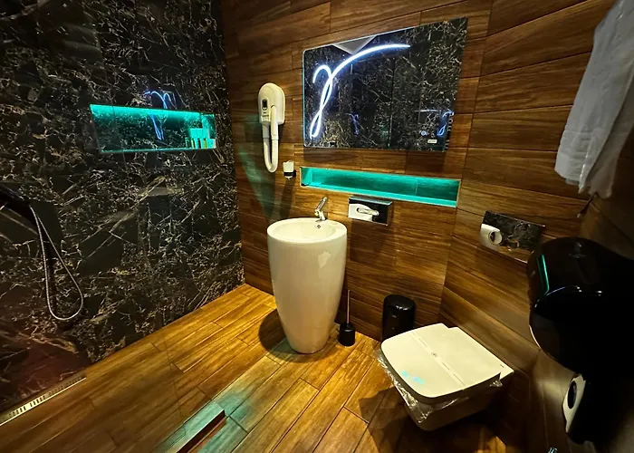 The Jacuzzi Boutique (adults Only)