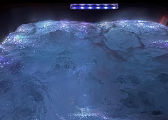 The Jacuzzi Boutique (adults Only) شقة