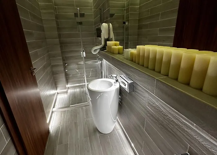 The Jacuzzi Boutique (adults Only) *